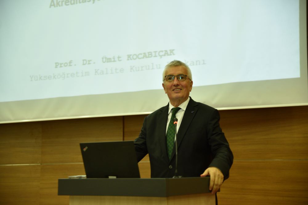 Kastamonu Üniversitesi’nde YÖKAK Başkanı Prof. Dr. Kocabıçak Akreditasyon Süreçlerini Anlattı.